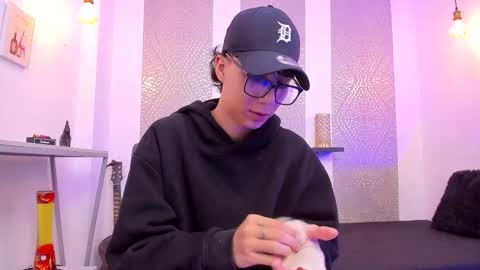    online show from September 22, 4:14 am