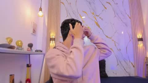 Snapshot of nikolay_gregori chatting on May 17, 4:32 am online show from May 17, 4:32 am
