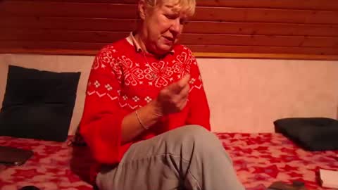 Nikole1 online show from February 3, 4:10 pm