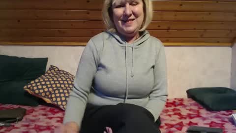 Nikole1 online show from February 14, 3:05 pm