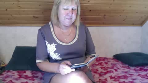 Snapshot of nikole111 chatting on May 8, 9:25 am Nikole1 online show from May 8, 9:25 am
