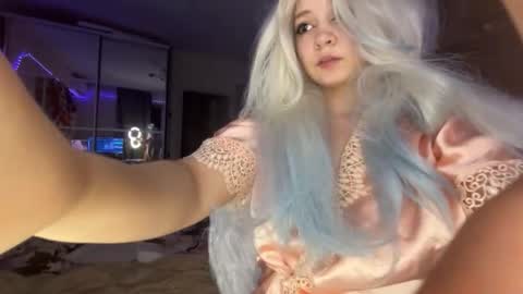 nikoli_naw online show from October 10, 9:25 pm