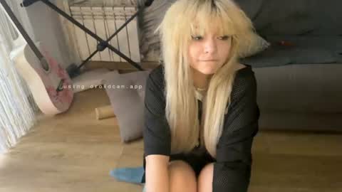 Snapshot of nikoli_naw chatting on July 22, 1:41 am nikoli_naw online show from July 22, 1:41 am