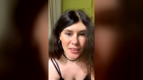 Snapshot of nikoltravel2 chatting on July 6, 9:28 pm Nikoltravel2 online show from July 6, 9:28 pm