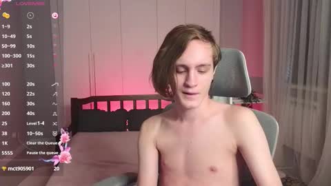 Snapshot of nikompell chatting on January 24, 5:31 am niko online show from January 24, 5:31 am