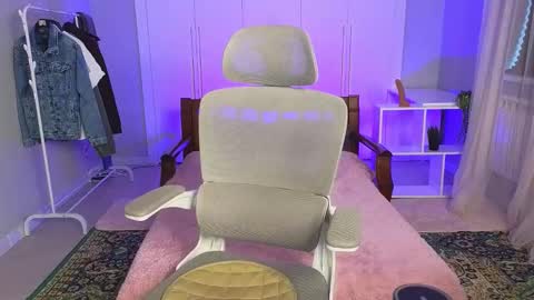 Snapshot of nikompell chatting on February 26, 8:04 am niko online show from February 26, 8:04 am