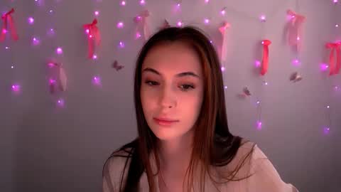 Snapshot of nikonara_ chatting on May 6, 11:37 am nikonara_ online show from May 6, 11:37 am