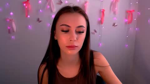 Snapshot of nikonara_ chatting on May 25, 10:21 am nikonara_ online show from May 25, 10:21 am