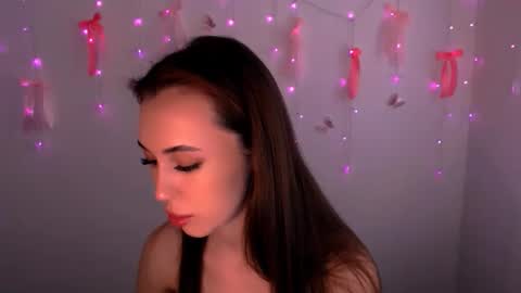 Snapshot of nikonara_ chatting on June 2, 11:12 am nikonara_ online show from June 2, 11:12 am