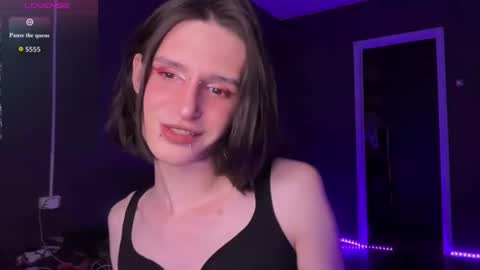 Snapshot of niky_long chatting on June 11, 11:03 pm Niky online show from June 11, 11:03 pm