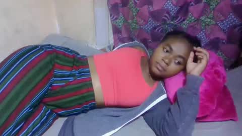 Snapshot of nilahmarie chatting on June 2, 7:38 pm nilah online show from June 2, 7:38 pm
