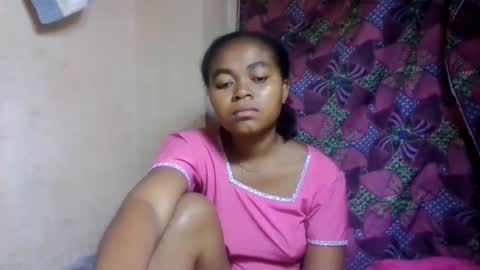 Snapshot of nilahmarie chatting on June 8, 4:57 am nilah online show from June 8, 4:57 am
