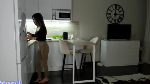 Bella online show from February 22, 9:26 pm