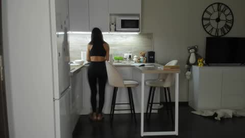 Bella online show from October 3, 9:01 pm