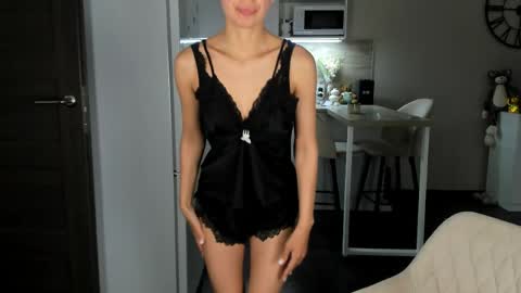 Bella online show from April 26, 3:42 pm