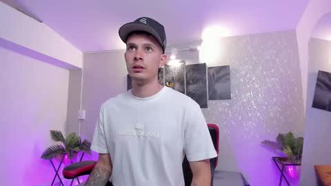 Nils online show from November 7, 3:17 am