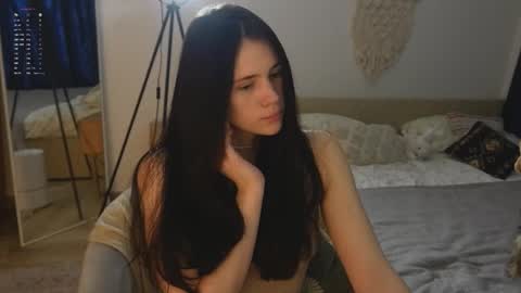 Snapshot of nimfaheart chatting on November 8, 5:23 pm Jennet online show from November 8, 5:23 pm