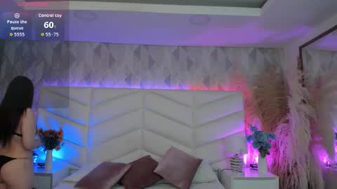 Snapshot of nina__ford chatting on February 17, 12:23 pm nina__ford online show from February 17, 12:23 pm