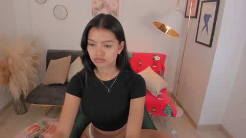 Snapshot of nina_agdal chatting on December 17, 8:32 pm NINA online show from December 17, 8:32 pm