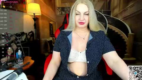 Nina online show from May 10, 7:41 pm