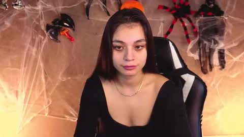 Snapshot of nina_fierce chatting on October 29, 2:25 am Ketrin online show from October 29, 2:25 am