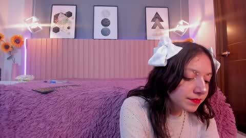 nina_ford_ online show from March 17, 3:11 am