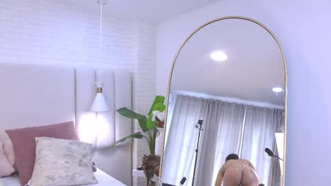 Snapshot of nina_gb chatting on November 13, 8:52 pm Natalia online show from November 13, 8:52 pm