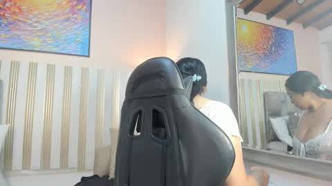 nina_glow_ online show from February 23, 11:18 am