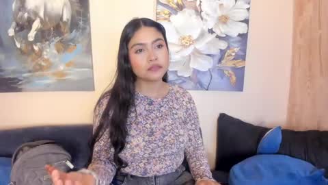 nina_kmay online show from April 17, 7:17 pm