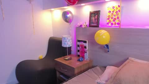 Snapshot of nina_mars_ chatting on July 6, 9:39 pm Nina online show from July 6, 9:39 pm