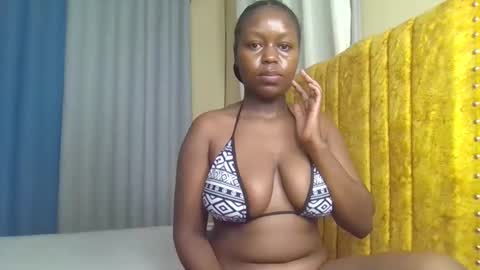 Snapshot of nina_ray1 chatting on October 30, 2:13 am Nina online show from October 30, 2:13 am