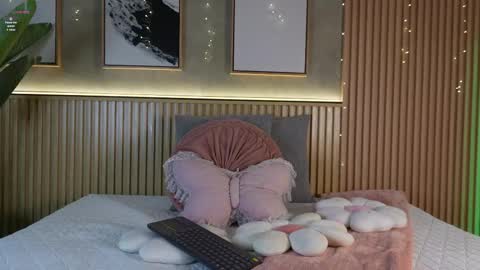 Snapshot of nina_soul chatting on May 18, 12:00 pm NINA online show from May 18, 12:00 pm