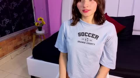 Snapshot of nina_sweetdoll chatting on November 6, 8:43 pm Nina online show from November 6, 8:43 pm