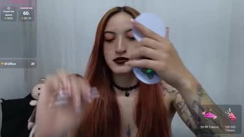 Ninaa fox online show from November 20, 3:23 pm