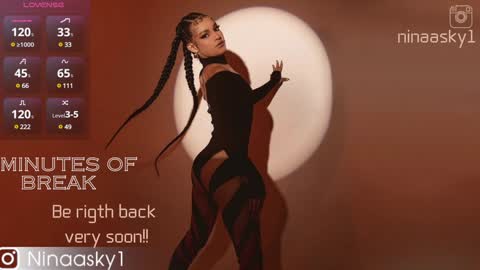 Snapshot of ninaa_sky chatting on January 7, 9:03 pm    online show from January 7, 9:03 pm