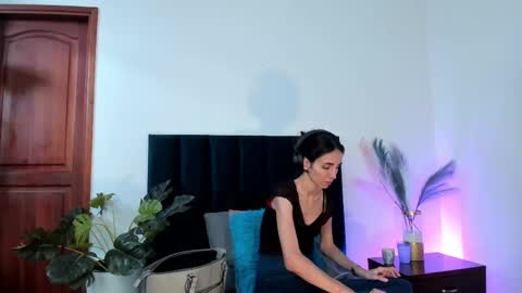 Nina online show from October 10, 6:51 pm