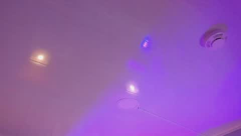 Snapshot of ninacrave_ chatting on May 22, 2:40 am Nina online show from May 22, 2:40 am