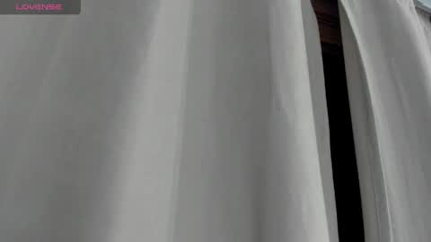 Snapshot of ninacrave_ chatting on May 31, 2:31 am Nina online show from May 31, 2:31 am