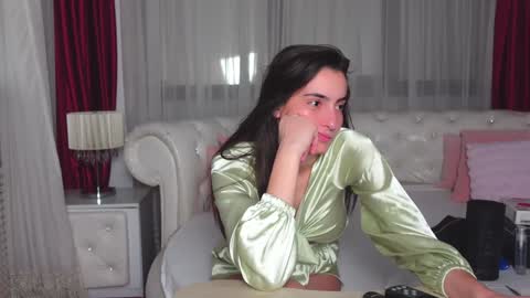 NinaCrystal online show from December 9, 6:34 am