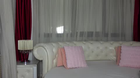 NinaCrystal online show from February 11, 6:40 am