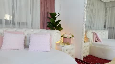 NinaCrystal online show from June 19, 9:57 am