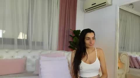 NinaCrystal online show from June 28, 9:59 am