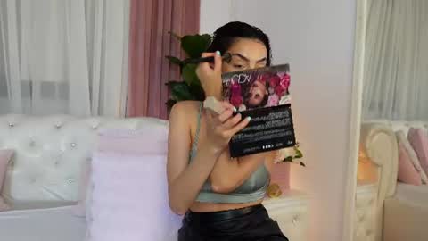 NinaCrystal online show from July 2, 10:43 am