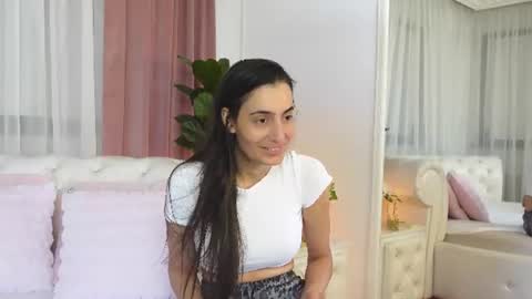 NinaCrystal online show from July 27, 9:05 am