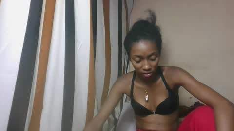 ninaeaa online show from December 4, 5:43 pm