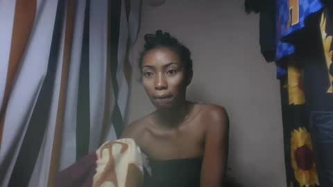 ninaeaa online show from December 14, 2:50 am