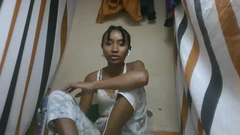 ninaeaa online show from January 13, 8:19 am