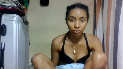 ninaeaa online show from June 14, 3:36 pm