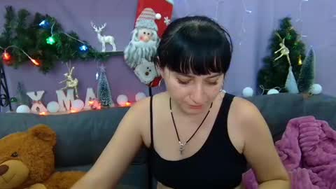 ninaflawlees online show from December 4, 12:30 am