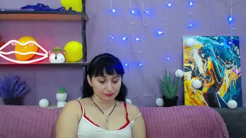 ninaflawlees online show from January 27, 2:42 am